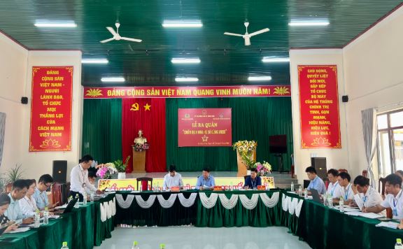 Kiểm tra công tác cải cách hành chính và văn thư, lưu trữ tại xã Quảng Phú và xã Quảng Hòa